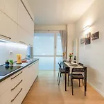 Essence Design *