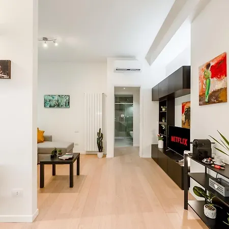 Apartment Essence Design